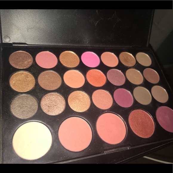 bh cosmetics blushed neutrals